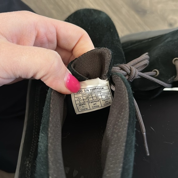 Ugg Black Tie up ankle boot size 5 women’s - Picture 6 of 6